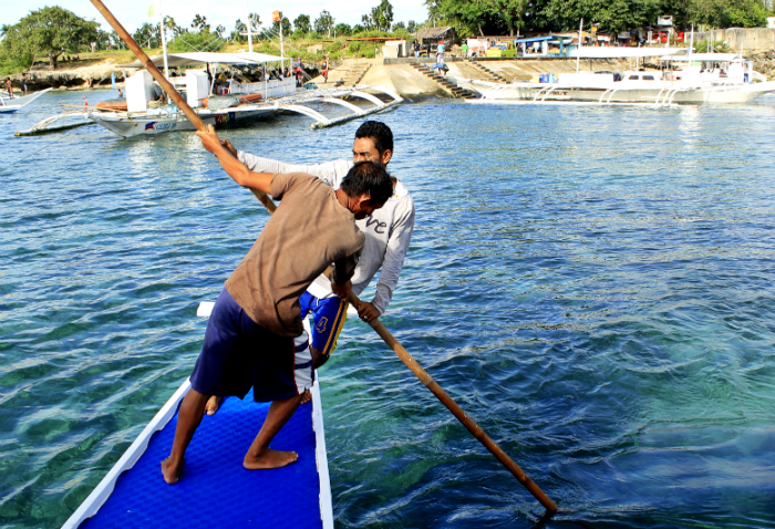 Boatmen to Pandanon Island